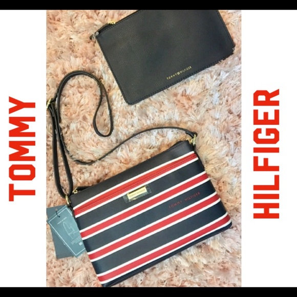 Tommy Hilfiger Handbags - 🌹Beautiful Tommy Hilfiger CrossBody Purse🌹NWT 🏷